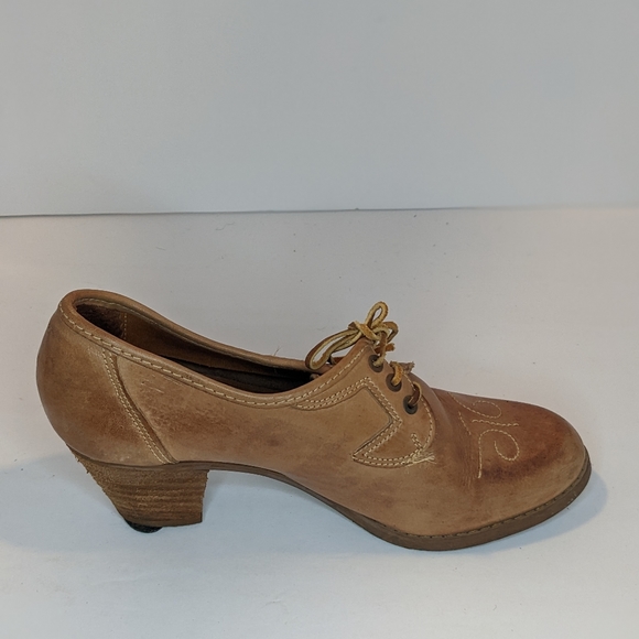 Vintage leather shoes - Picture 5 of 16